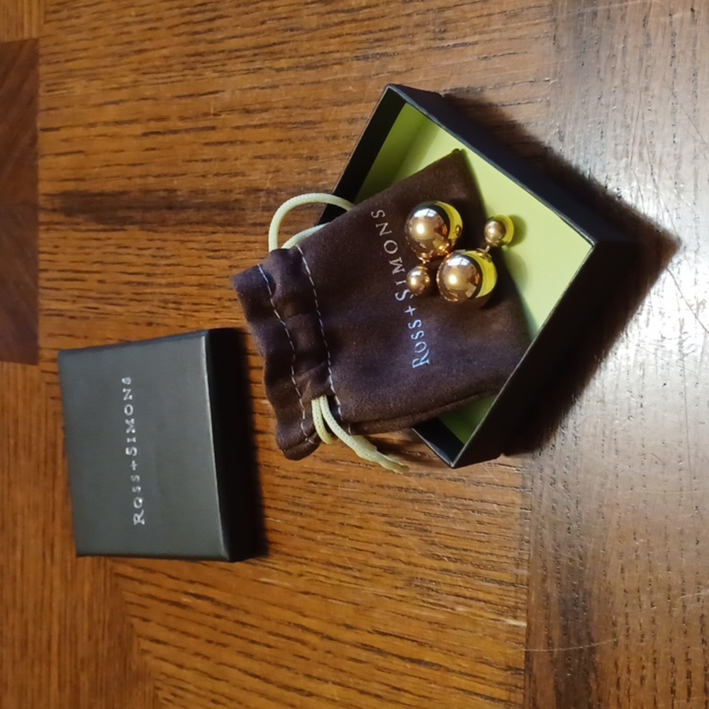Earings